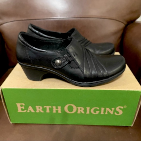 Earth Origins Rhoda Leather Shooties, Black, Sz 8.5 with box. - Picture 1 of 10